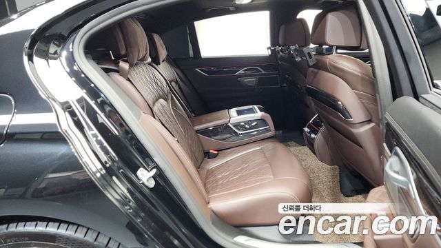 BMW 7 Series (G11) 745e iPerformance M Sport 2020 — фото 11