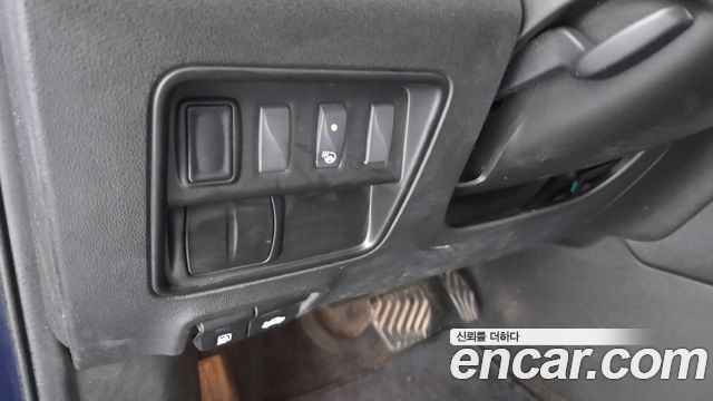 Renault Korea QM6 Diesel 2WD RE Signature 2018 — фото 27