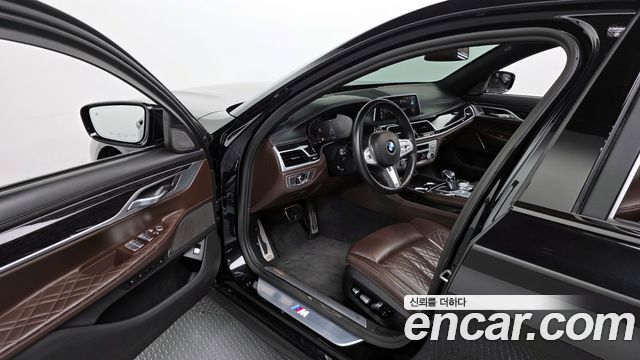 BMW 7 Series (G11) 740Li xDrive M Sport Package 2020 — фото 10