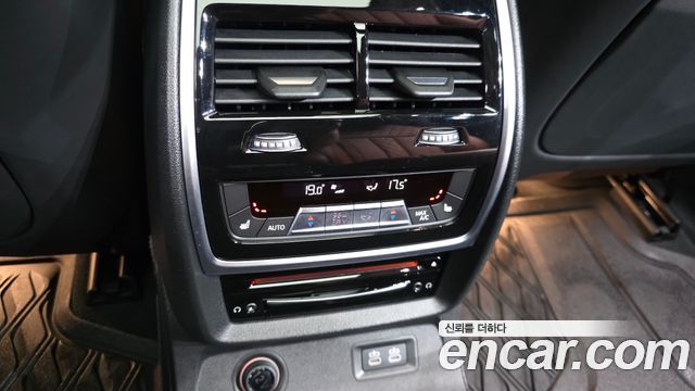 BMW X7 (G07) M50i 6STR 2020 — фото 18