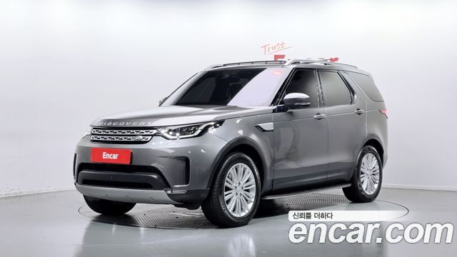 Land Rover Discovery 5 3.0 TD6 HSE Luxury 2018 — фото 1