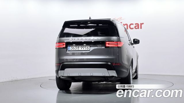 Land Rover Discovery 5 3.0 TD6 HSE Luxury 2018 — фото 4