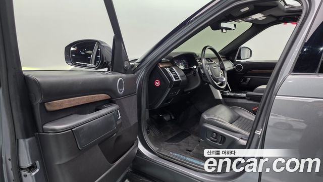 Land Rover Discovery 5 3.0 TD6 HSE Luxury 2018 — фото 10
