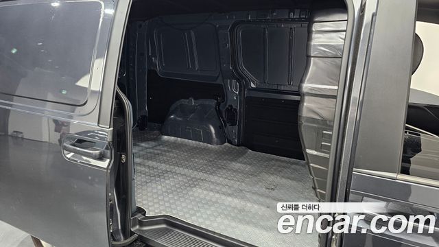 Hyundai Staria Cargo 3-Seater Modern 2022 — фото 11