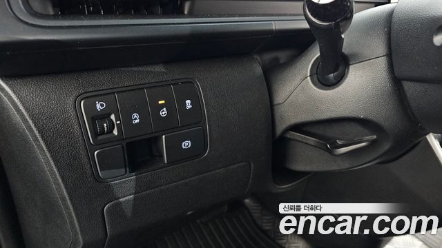 Hyundai Staria Cargo 3-Seater Modern 2022 — фото 19