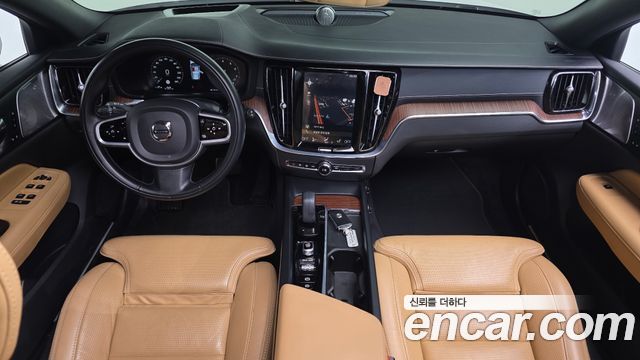 Volvo V60 Cross Country (II) B5 Pro AWD 2021 — фото 7