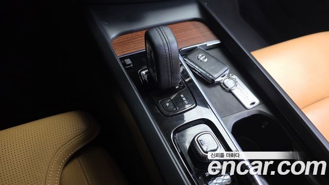 Volvo V60 Cross Country (II) B5 Pro AWD 2021 — фото 9