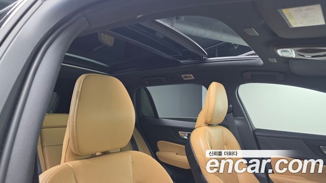 Volvo V60 Cross Country (II) B5 Pro AWD 2021 — фото 18