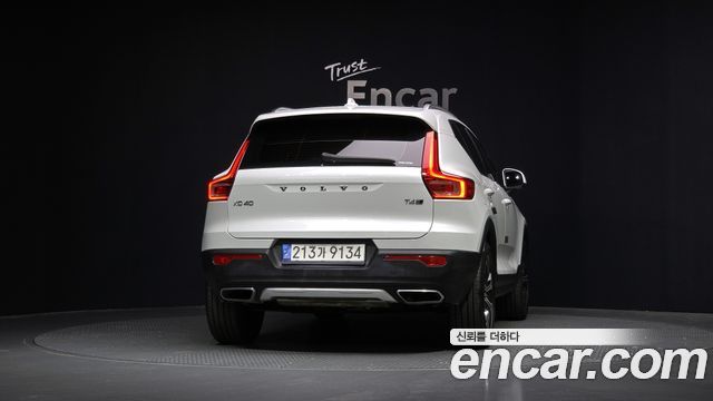 Volvo XC40 T4 Inscription 2020 — фото 4