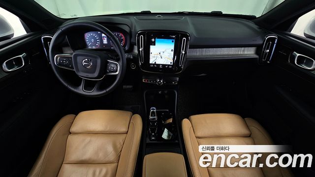 Volvo XC40 T4 Inscription 2020 — фото 7