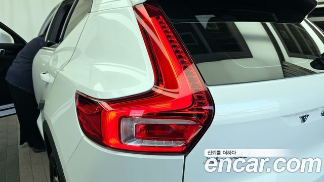 Volvo XC40 T4 Inscription 2020 — фото 29