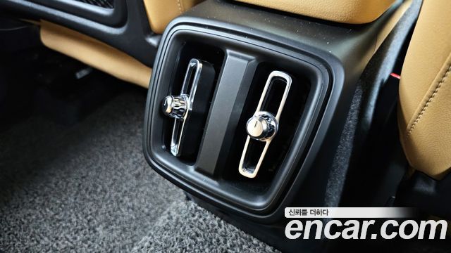 Volvo XC40 T4 Inscription 2020 — фото 37