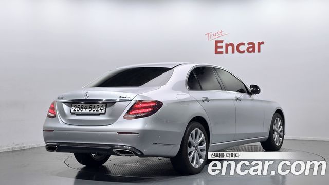 Mercedes-Benz E-Class (W213) E300 4MATIC Exclusive 2020 — фото 2