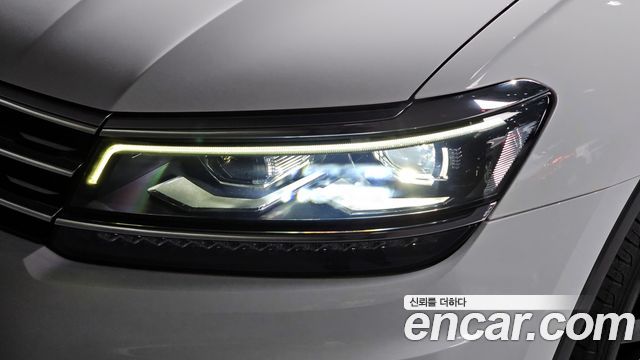 Volkswagen Tiguan (II) 2.0 TDI Prestige 2018 — фото 22