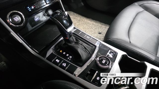 KG Mobility (SsangYong) Beautiful Korando Gasoline 1.5 2WD C5 Plus 2022 — фото 9
