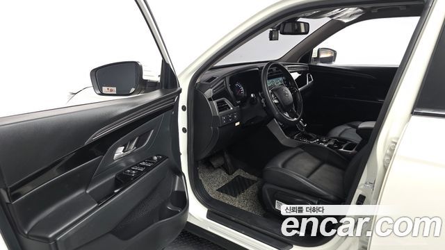 KG Mobility (SsangYong) Beautiful Korando Gasoline 1.5 2WD C5 Plus 2022 — фото 10