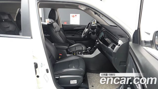 KG Mobility (SsangYong) Beautiful Korando Gasoline 1.5 2WD C5 Plus 2022 — фото 11
