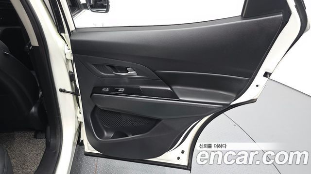 KG Mobility (SsangYong) Beautiful Korando Gasoline 1.5 2WD C5 Plus 2022 — фото 25