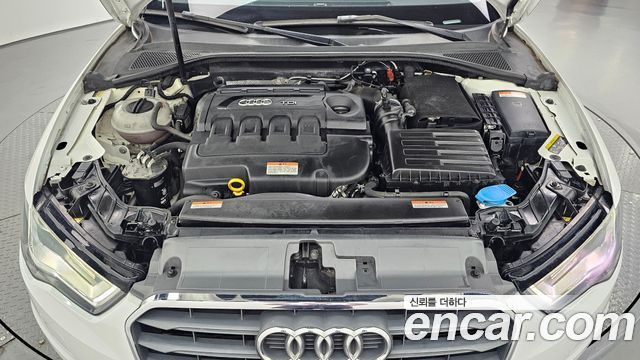 Audi A3 35 TDI Dynamic 8V 2016 — фото 6