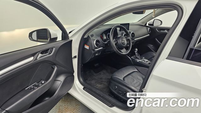 Audi A3 35 TDI Dynamic 8V 2016 — фото 10