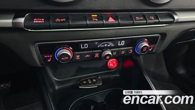 Audi A3 35 TDI Dynamic 8V 2016 — фото 15