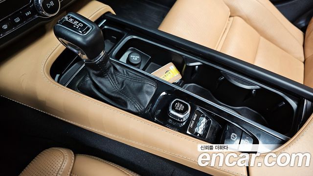 Volvo V90 Cross Country T5 Pro AWD 2018 — фото 9