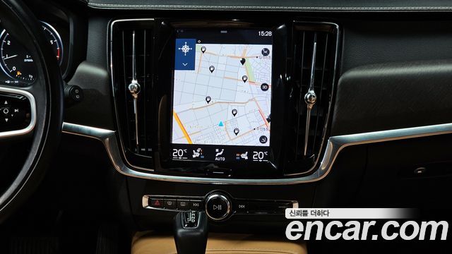 Volvo V90 Cross Country T5 Pro AWD 2018 — фото 13