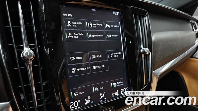 Volvo V90 Cross Country T5 Pro AWD 2018 — фото 15