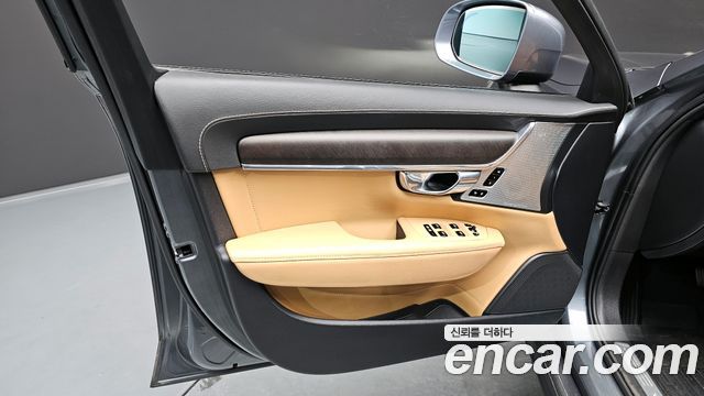 Volvo V90 Cross Country T5 Pro AWD 2018 — фото 24