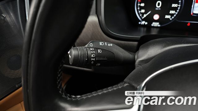 Volvo V90 Cross Country T5 Pro AWD 2018 — фото 27