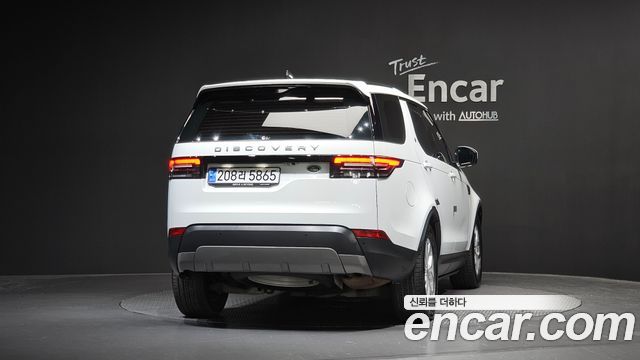 Land Rover Discovery 5 2.0 SD4 SE 2020 — фото 4