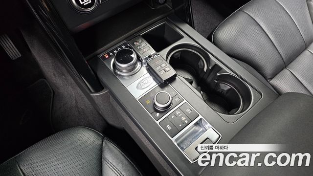Land Rover Discovery 5 2.0 SD4 SE 2020 — фото 9