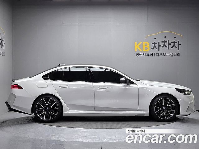 BMW M5 (G90) M5 Sedan 2025 — фото 7