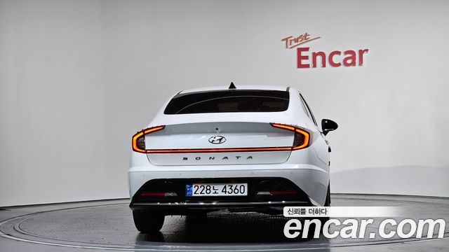 Hyundai Sonata (DN8) 2.0 Premium Plus 2022 — фото 4