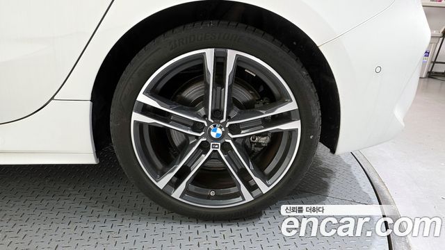 BMW 1 Series (F40) 120i M Sports 2023 — фото 21