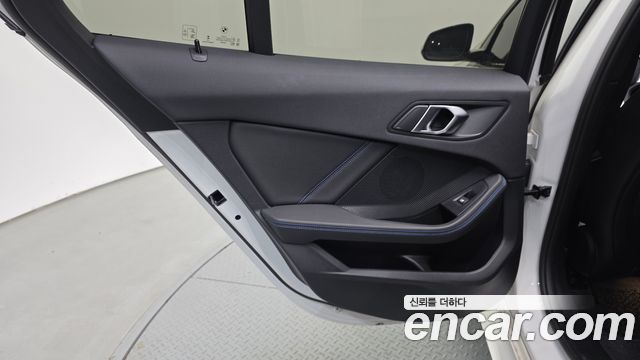 BMW 1 Series (F40) 120i M Sports 2023 — фото 25