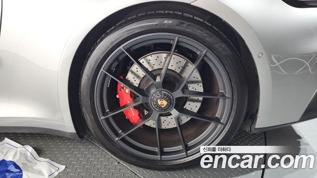 Porsche 911 (992) Carrera GTS Cabriolet 2025 — фото 27