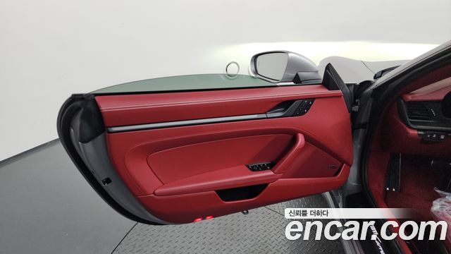Porsche 911 (992) Carrera GTS Cabriolet 2025 — фото 30
