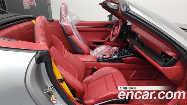 Porsche 911 (992) Carrera GTS Cabriolet 2025 — фото 32