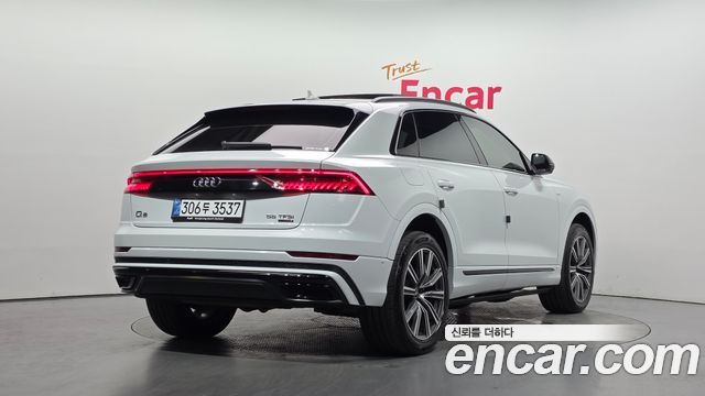 Audi Q8 (4M) 55 TFSI Quattro Premium 2021 — фото 2