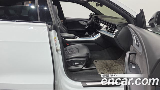 Audi Q8 (4M) 55 TFSI Quattro Premium 2021 — фото 15