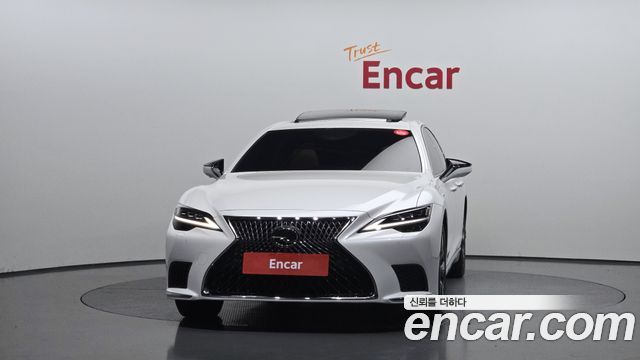 Lexus LS500 (V) 3.5 Supreme AWD 2022 — фото 3