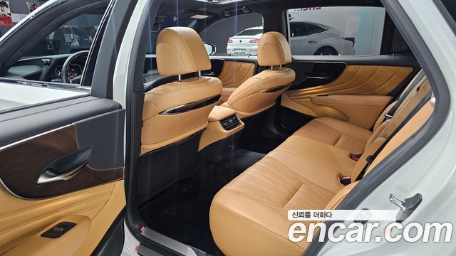 Lexus LS500 (V) 3.5 Supreme AWD 2022 — фото 26