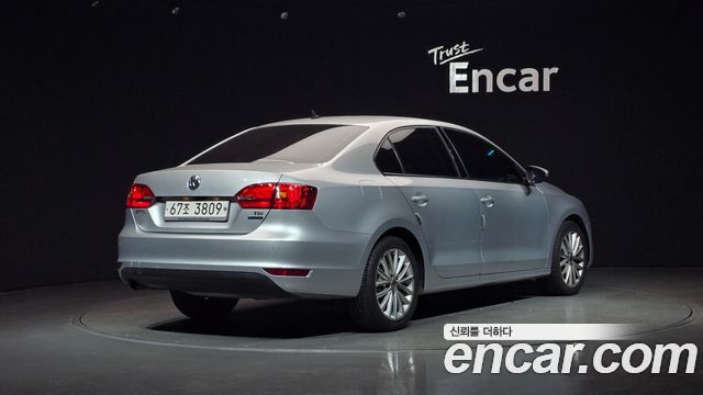 Volkswagen Jetta 1.6 TDI Blue Motion 6th 2011 — фото 2