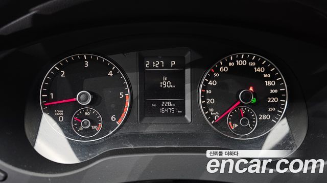 Volkswagen Jetta 1.6 TDI Blue Motion 6th 2011 — фото 8