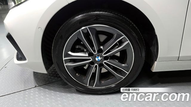 BMW 1 Series (F40) 118d Sport 2020 — фото 5