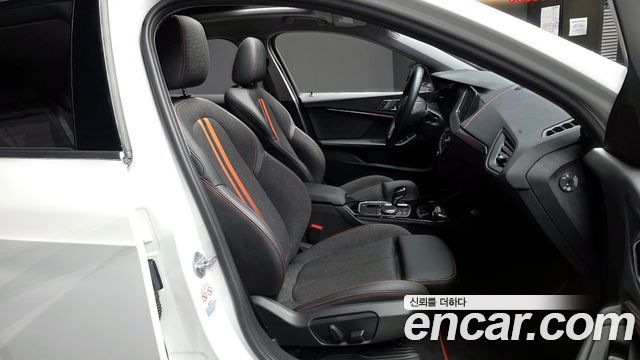 BMW 1 Series (F40) 118d Sport 2020 — фото 11