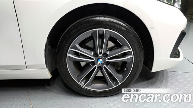 BMW 1 Series (F40) 118d Sport 2020 — фото 21