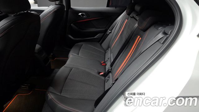 BMW 1 Series (F40) 118d Sport 2020 — фото 26