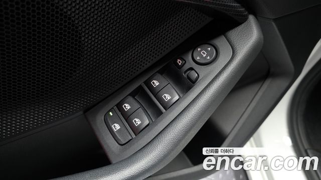 BMW 1 Series (F40) 118d Sport 2020 — фото 30